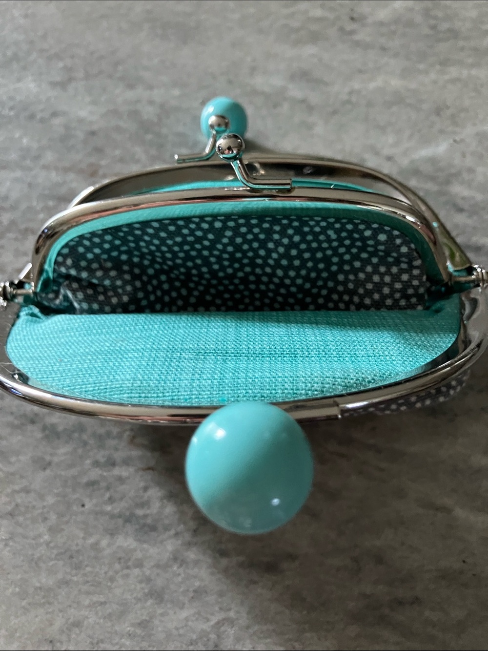 thirty-one Turquoise Kiss-Lock Coin Purse